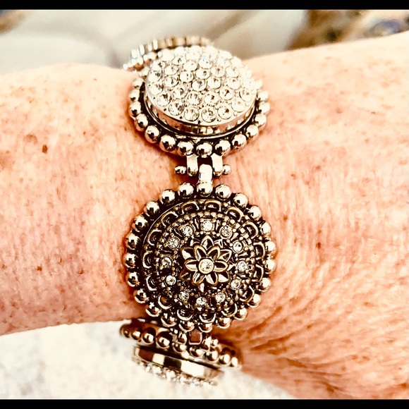 Beautiful Silver Plated Ginger Snap Bracelet - Picture 4 of 8